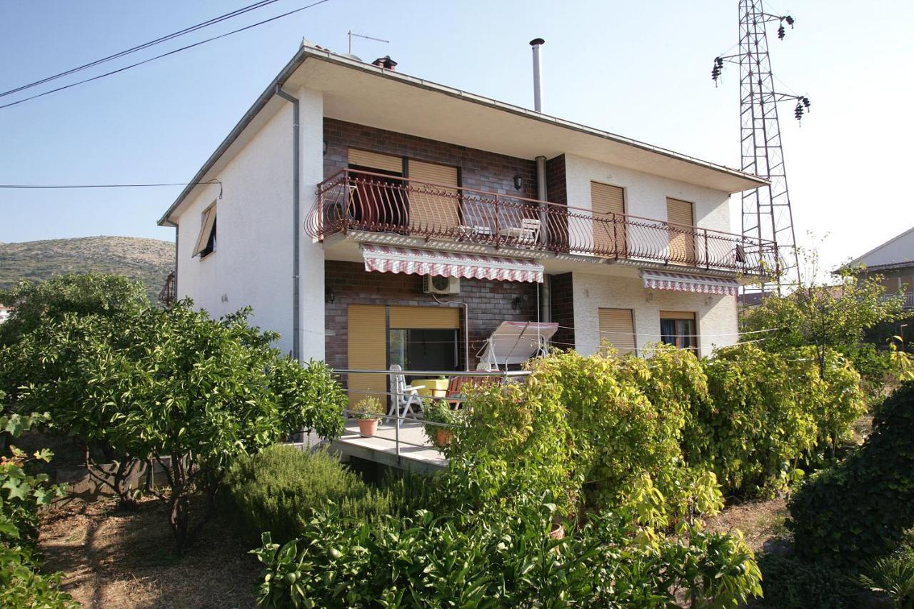 Appartement House Peri à Trogir Extérieur photo