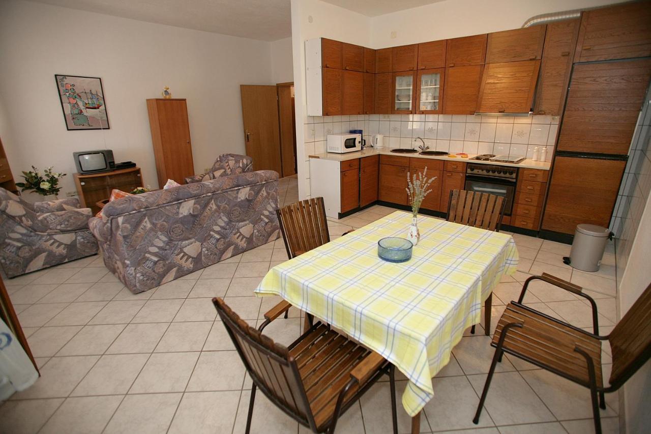 Appartement House Peri à Trogir Extérieur photo